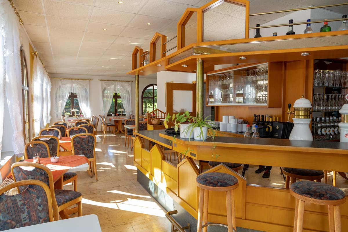 hotel-schwartze-weimar-restaurant-tresen